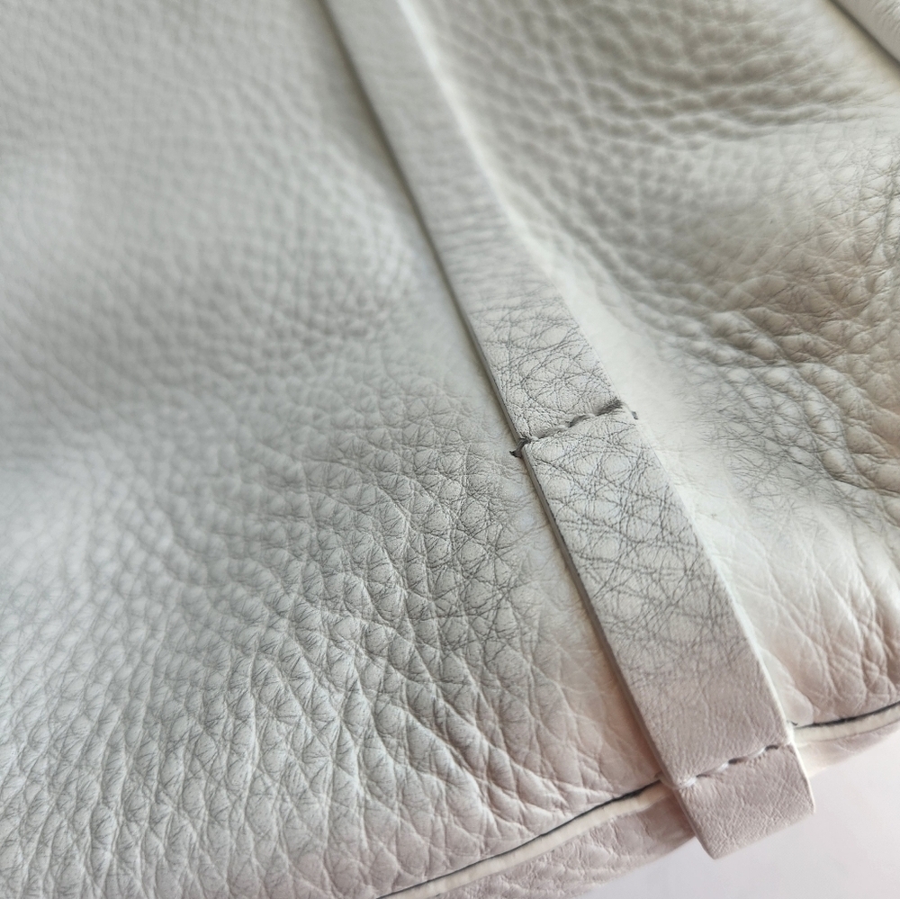 Balenciaga Everday Shopping Tote White leather in VGUC - Picture 14 of 16